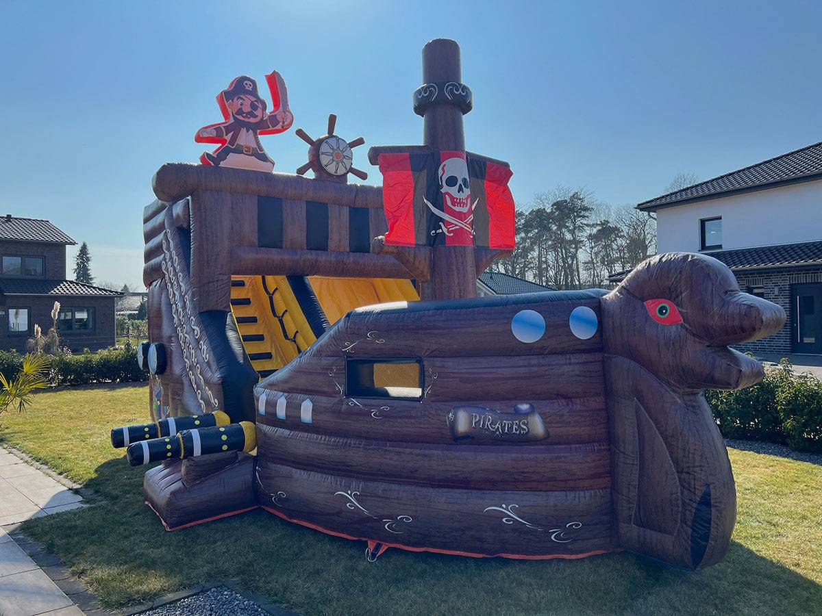 Groß Piratenschiff Ahlhorn Hüpfburg Rutsche