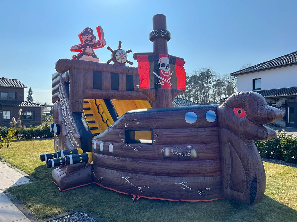Groß Piratenschiff Ahlhorn Hüpfburg Rutsche