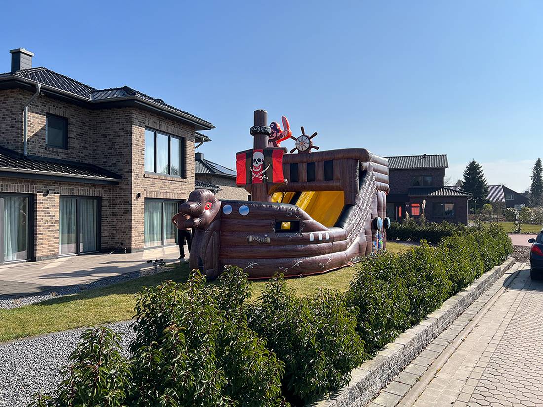 XXL Piratenschiff Ahlhorn Hüpfburg Rutsche